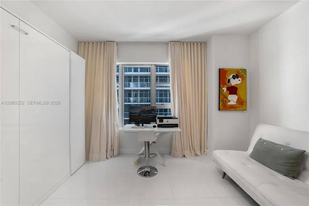 3739 Collins Ave #N-503 Miami Beach, FL 33140