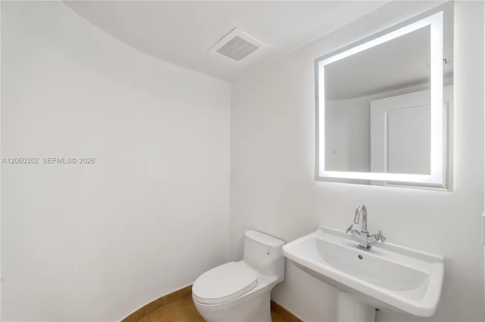 3739 Collins Ave #N-503 Miami Beach, FL 33140