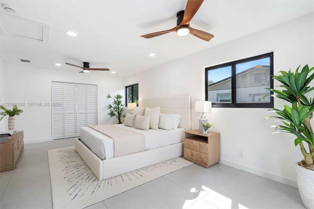 949 Lighthouse Dr North Palm Beach, FL 33408