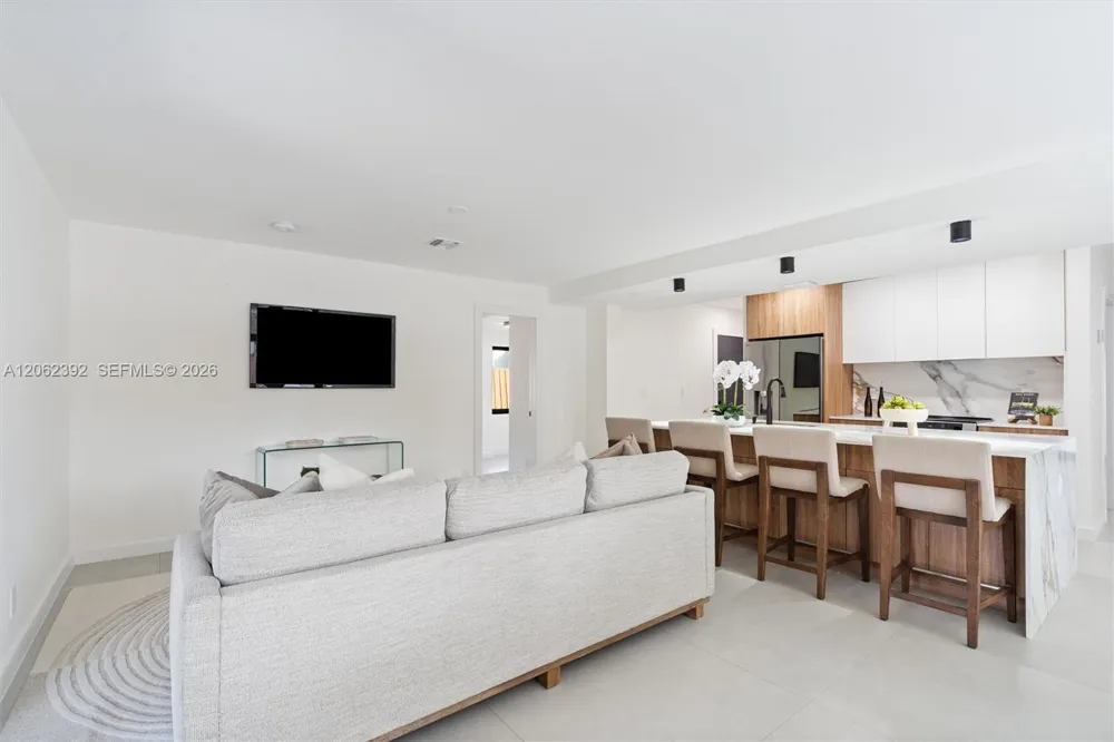 949 Lighthouse Dr North Palm Beach, FL 33408