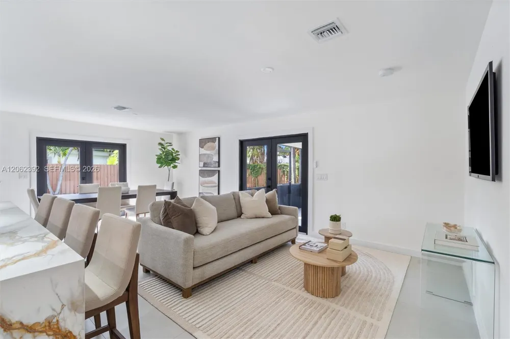 949 Lighthouse Dr North Palm Beach, FL 33408