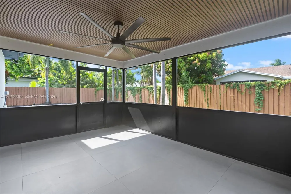 949 Lighthouse Dr North Palm Beach, FL 33408