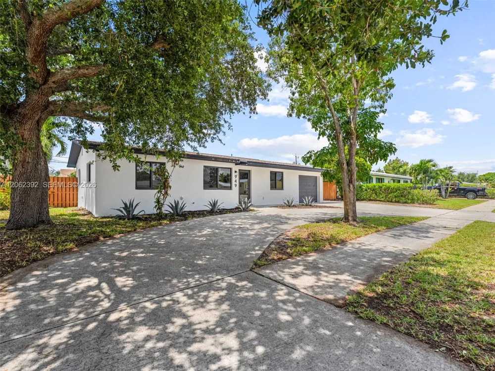 949 Lighthouse Dr North Palm Beach, FL 33408