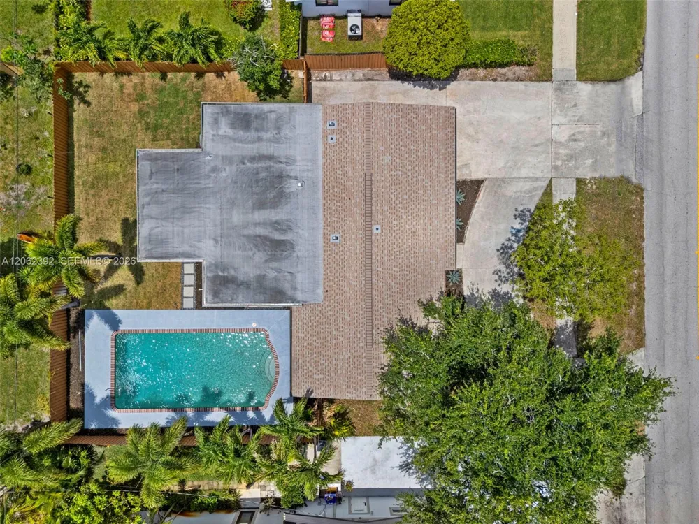 949 Lighthouse Dr North Palm Beach, FL 33408