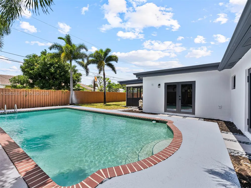 949 Lighthouse Dr North Palm Beach, FL 33408