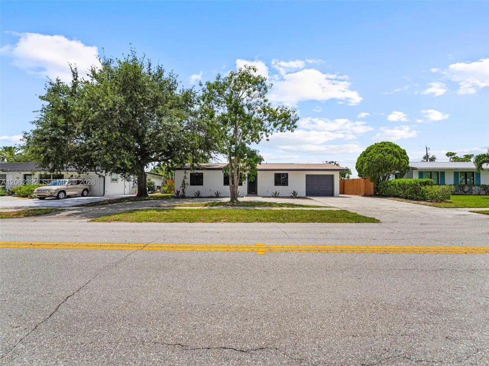 949 Lighthouse Dr North Palm Beach, FL 33408