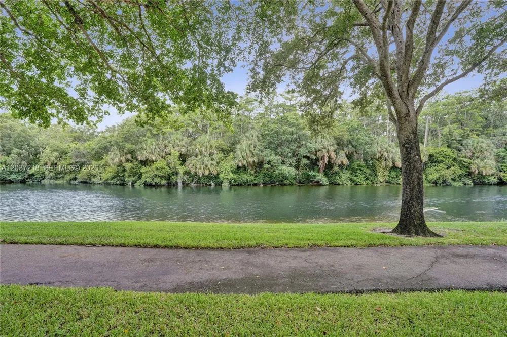2908 S Carambola Cir S #106 Coconut Creek, FL 33066