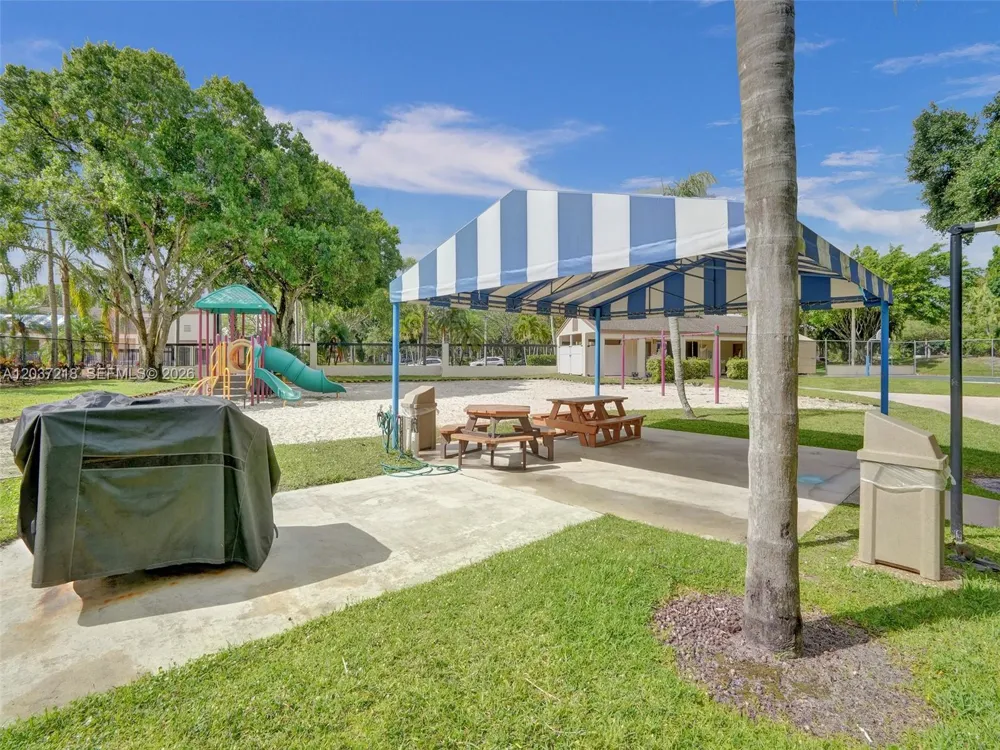 2908 S Carambola Cir S #106 Coconut Creek, FL 33066