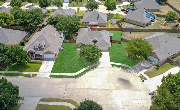 521 Acorn Court Saginaw, TX 76179