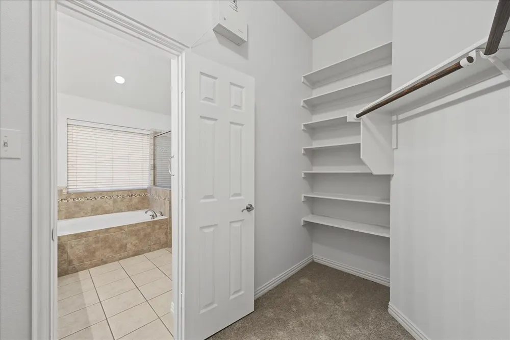 521 Acorn Court Saginaw, TX 76179