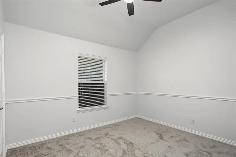 521 Acorn Court Saginaw, TX 76179