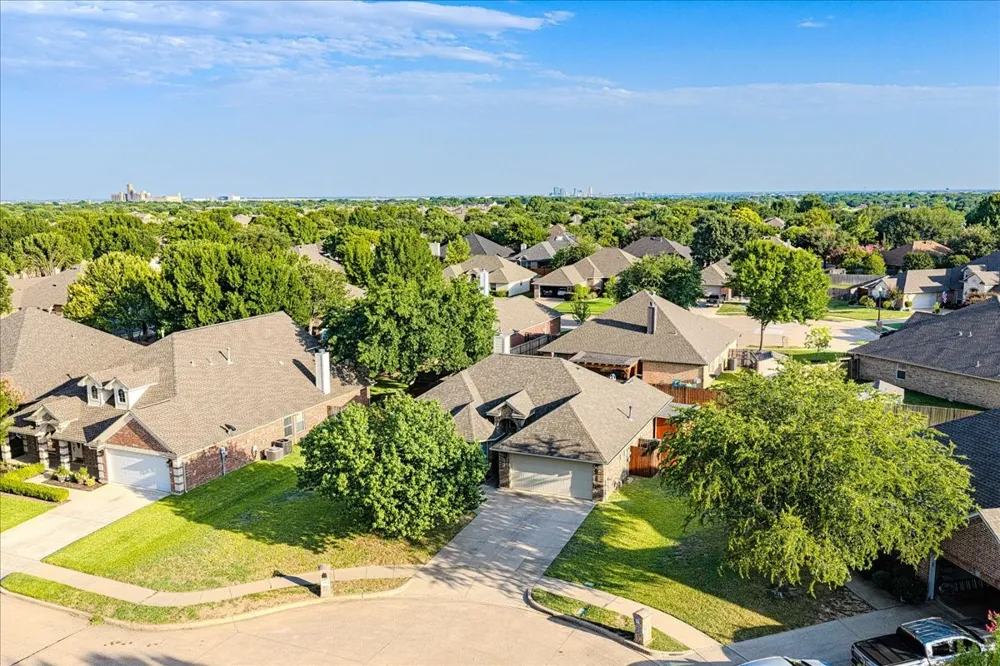 521 Acorn Court Saginaw, TX 76179