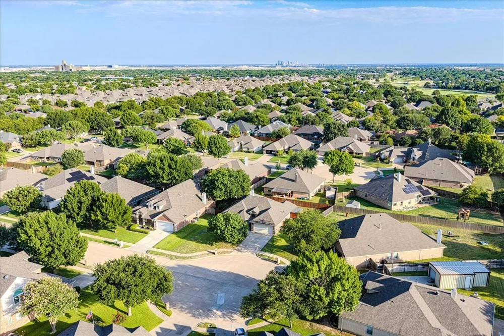521 Acorn Court Saginaw, TX 76179