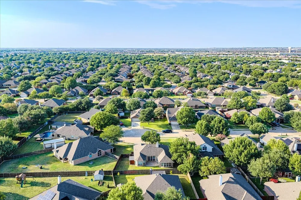 521 Acorn Court Saginaw, TX 76179