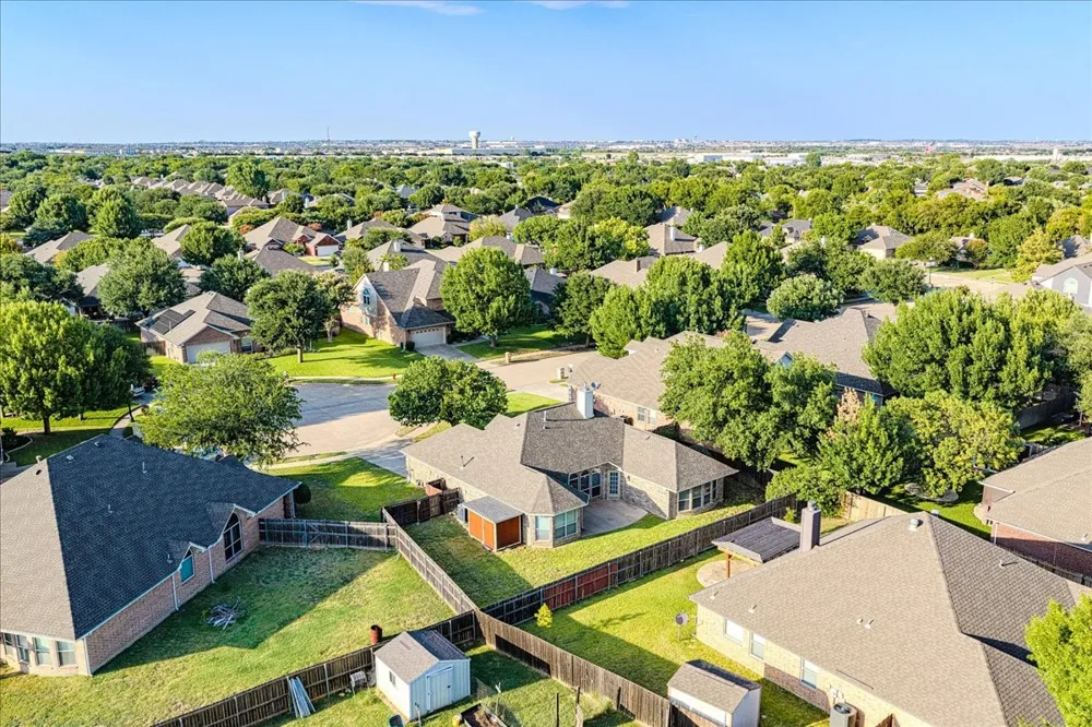 521 Acorn Court Saginaw, TX 76179