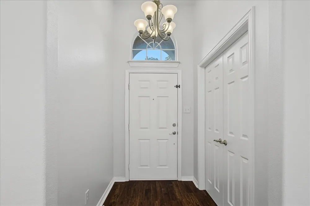 521 Acorn Court Saginaw, TX 76179