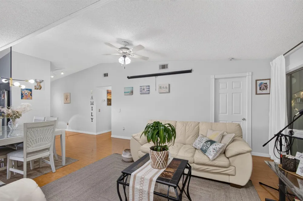 8196 SE Croft Court #I-6 Hobe Sound, FL 33455