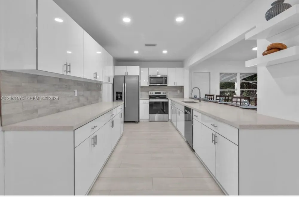 4595 NW 43rd Ct Lauderdale Lakes, FL 33319