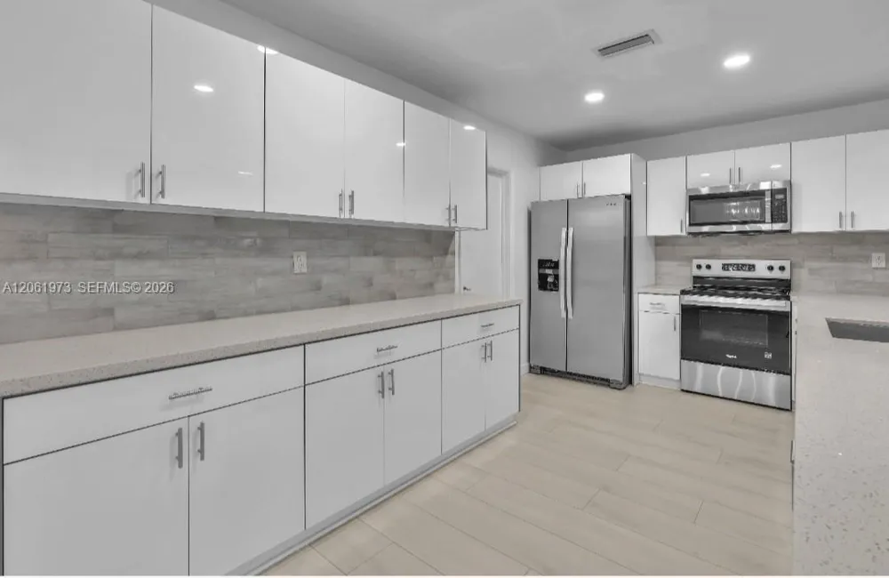 4595 NW 43rd Ct Lauderdale Lakes, FL 33319