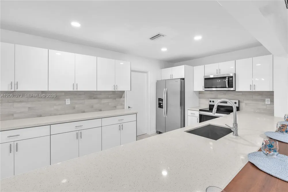 4595 NW 43rd Ct Lauderdale Lakes, FL 33319