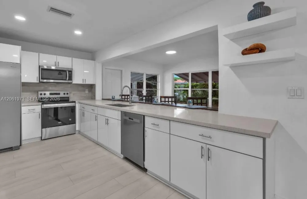 4595 NW 43rd Ct Lauderdale Lakes, FL 33319