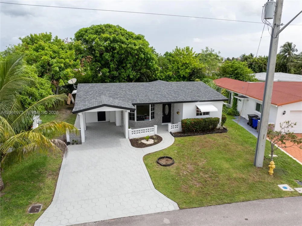 4595 NW 43rd Ct Lauderdale Lakes, FL 33319