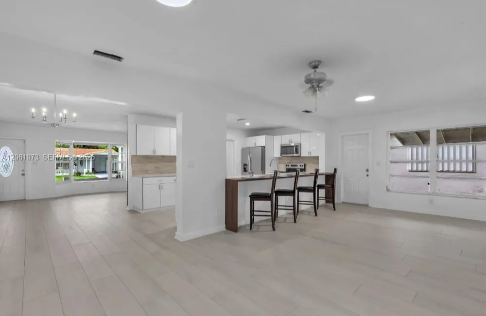 4595 NW 43rd Ct Lauderdale Lakes, FL 33319