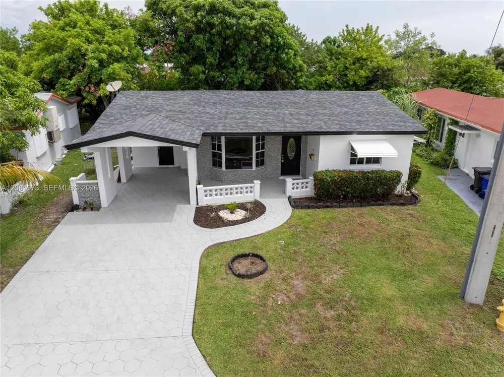4595 NW 43rd Ct Lauderdale Lakes, FL 33319