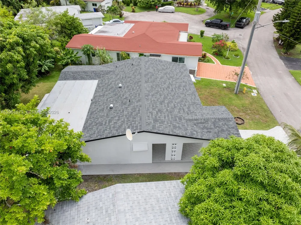 4595 NW 43rd Ct Lauderdale Lakes, FL 33319