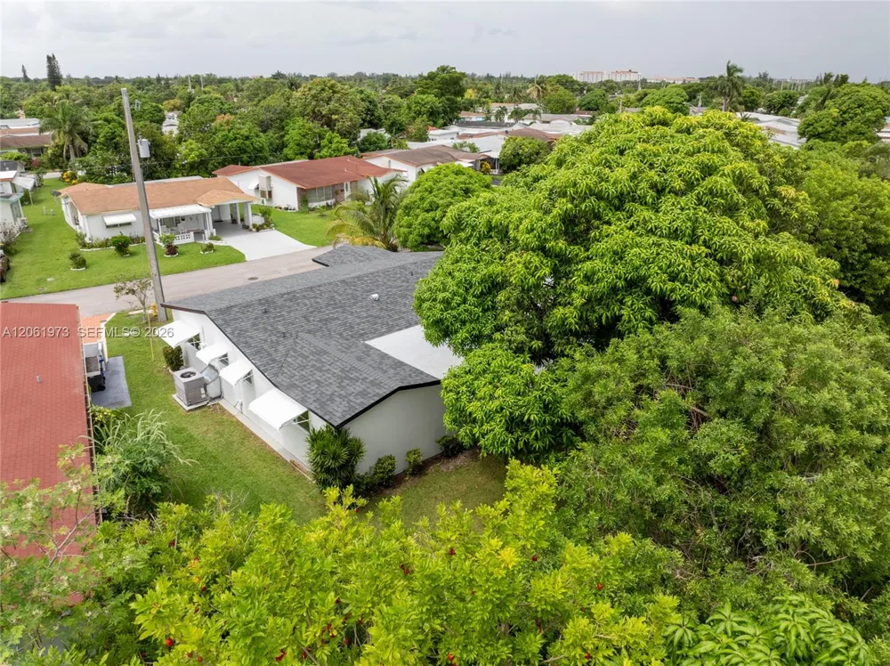 4595 NW 43rd Ct Lauderdale Lakes, FL 33319