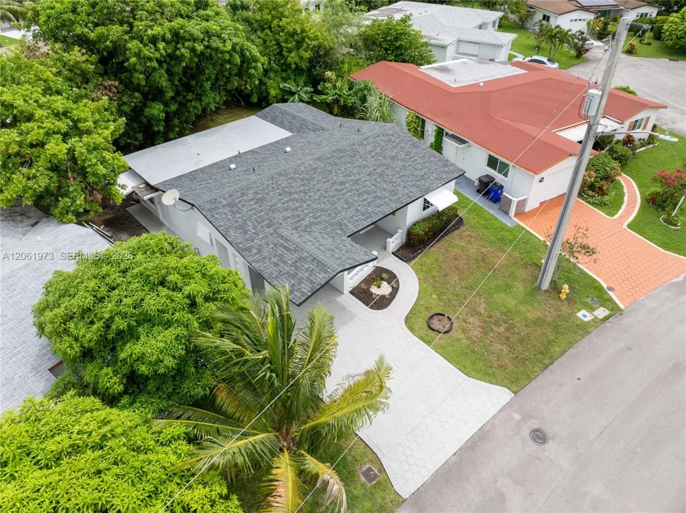 4595 NW 43rd Ct Lauderdale Lakes, FL 33319