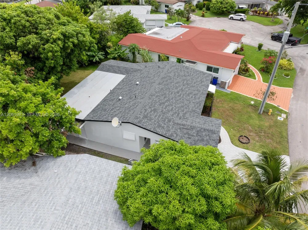 4595 NW 43rd Ct Lauderdale Lakes, FL 33319