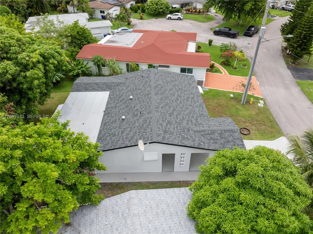 4595 NW 43rd Ct Lauderdale Lakes, FL 33319