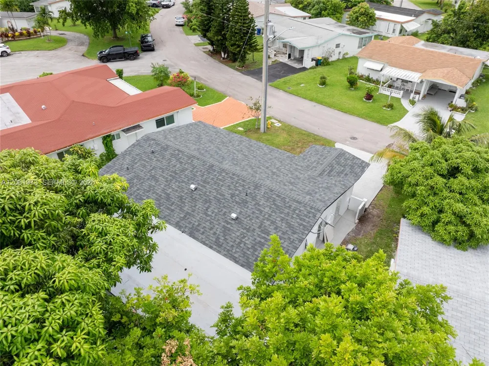 4595 NW 43rd Ct Lauderdale Lakes, FL 33319