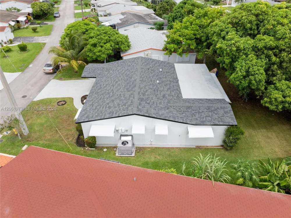 4595 NW 43rd Ct Lauderdale Lakes, FL 33319