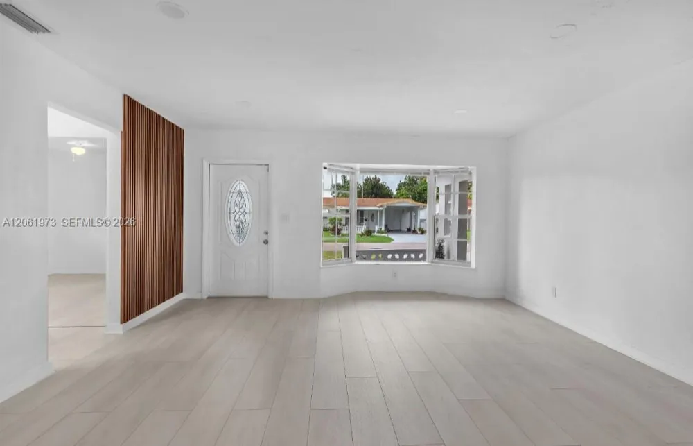 4595 NW 43rd Ct Lauderdale Lakes, FL 33319