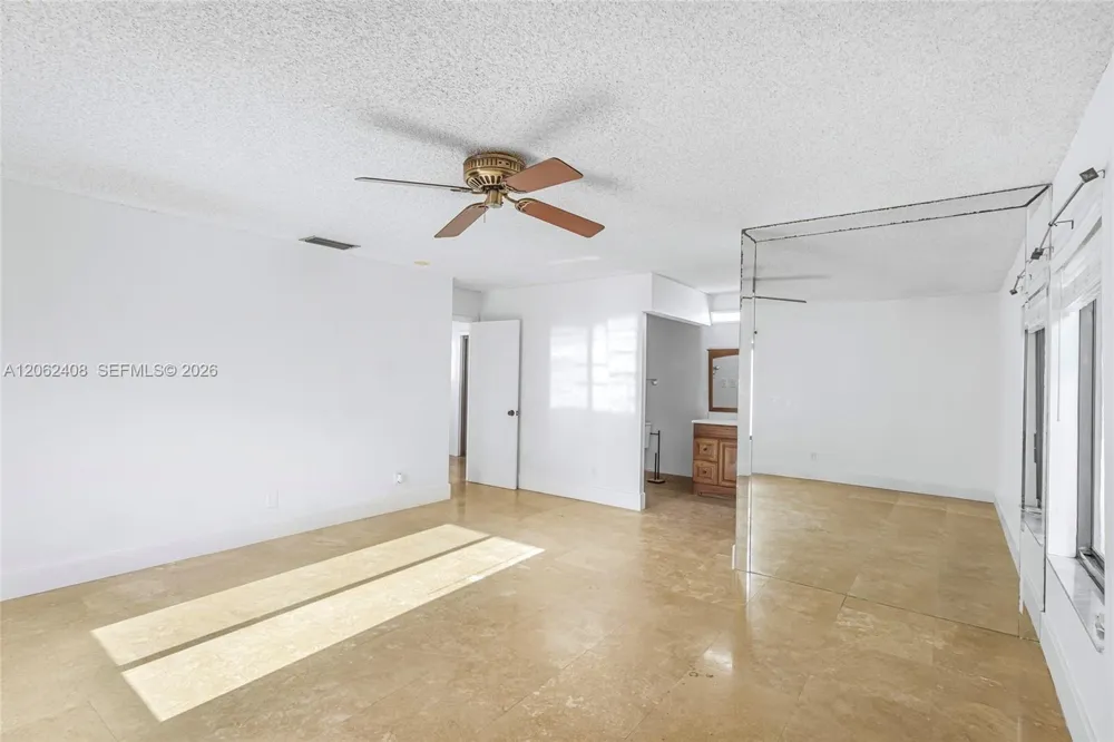 11905 Sailboat Dr Cooper City, FL 33026