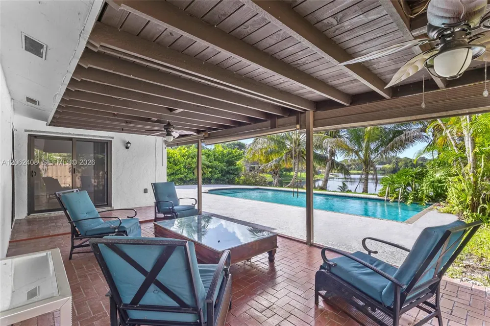 11905 Sailboat Dr Cooper City, FL 33026