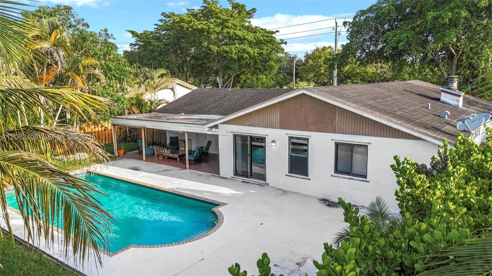 11905 Sailboat Dr Cooper City, FL 33026