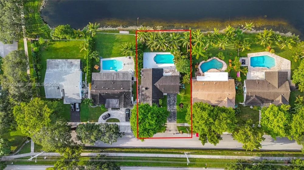 11905 Sailboat Dr Cooper City, FL 33026