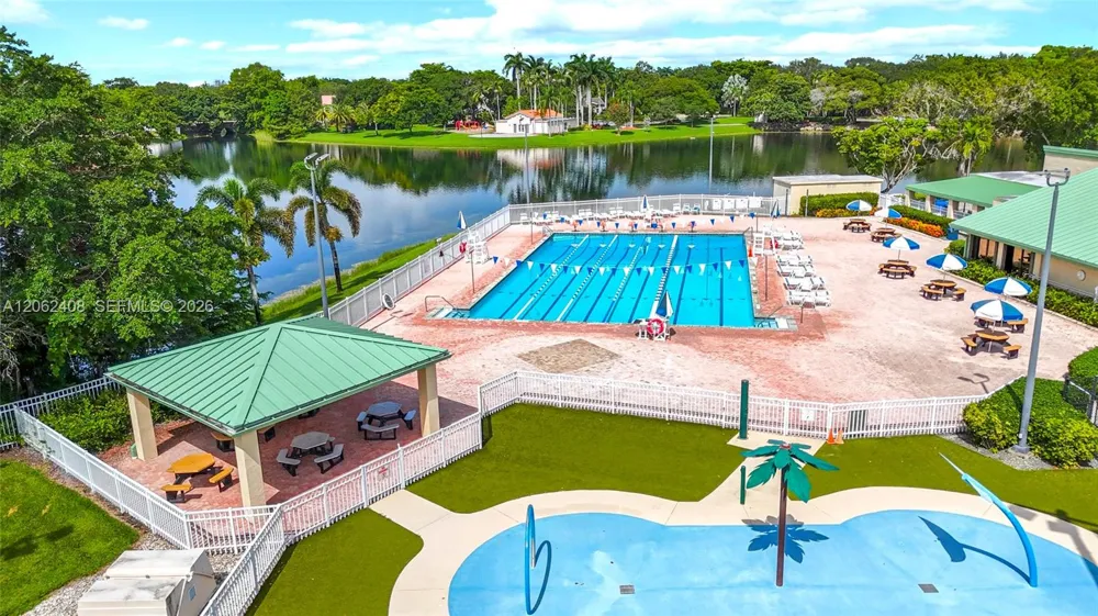 11905 Sailboat Dr Cooper City, FL 33026