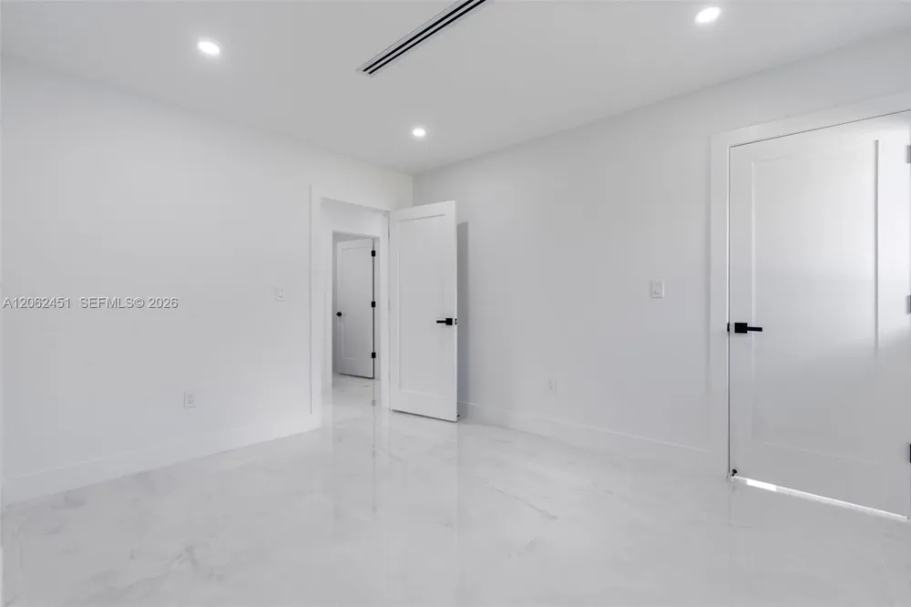 12425 SW 226th St Miami, FL 33170
