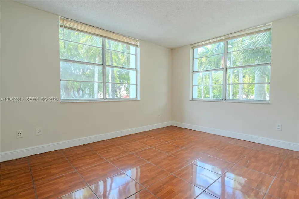 482 NW 165th St Rd #A-201 Miami, FL 33169
