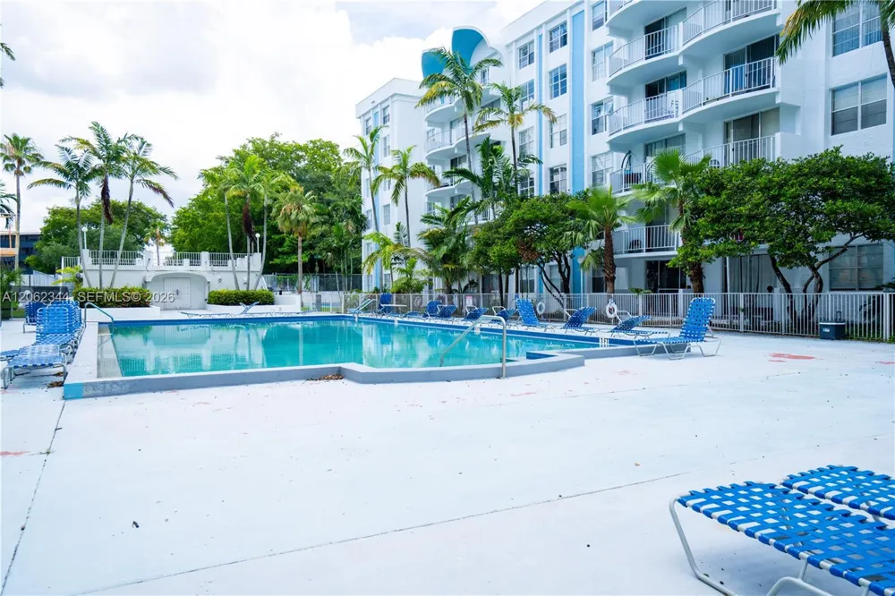 482 NW 165th St Rd #A-201 Miami, FL 33169