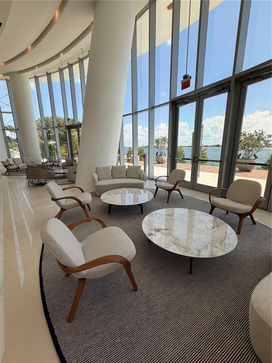 175 SE 25th Rd #2101/2102 Miami, FL 33129