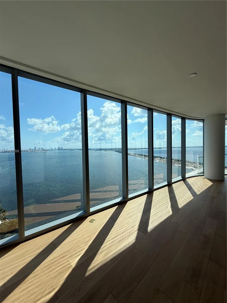 175 SE 25th Rd #2101/2102 Miami, FL 33129