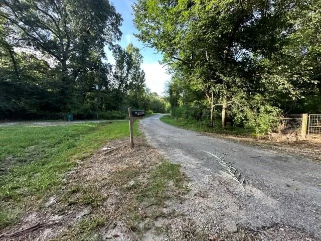 48 Tejas Drive Huntsville, TX 77320