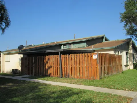 1065 Manor Drive