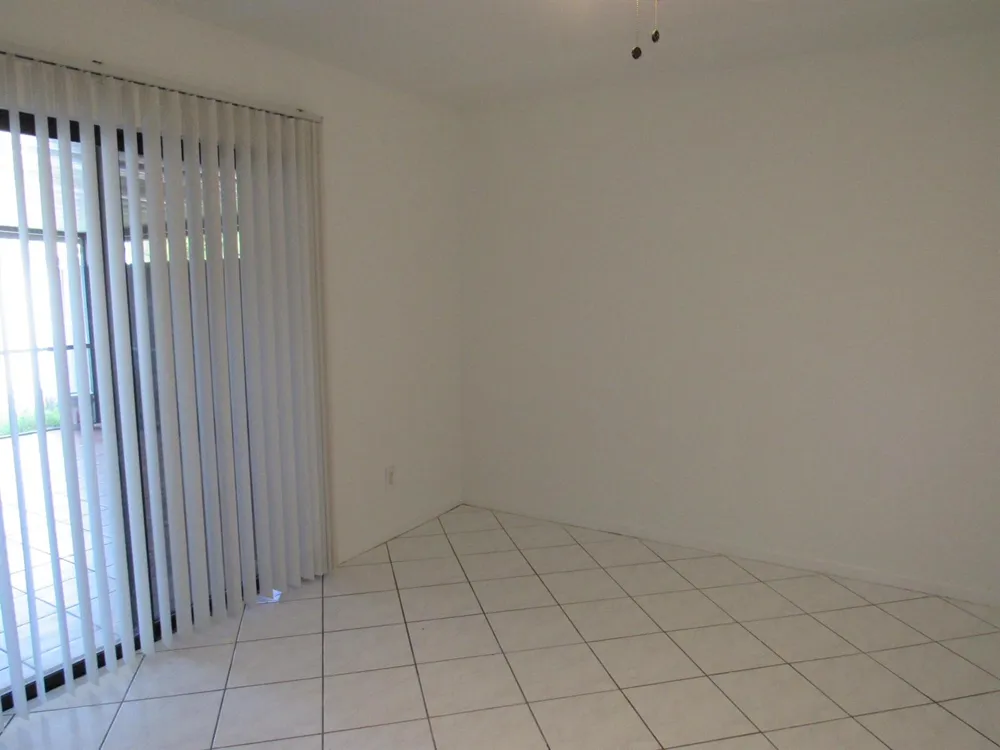 1065 Manor Drive Palm Springs, FL 33461