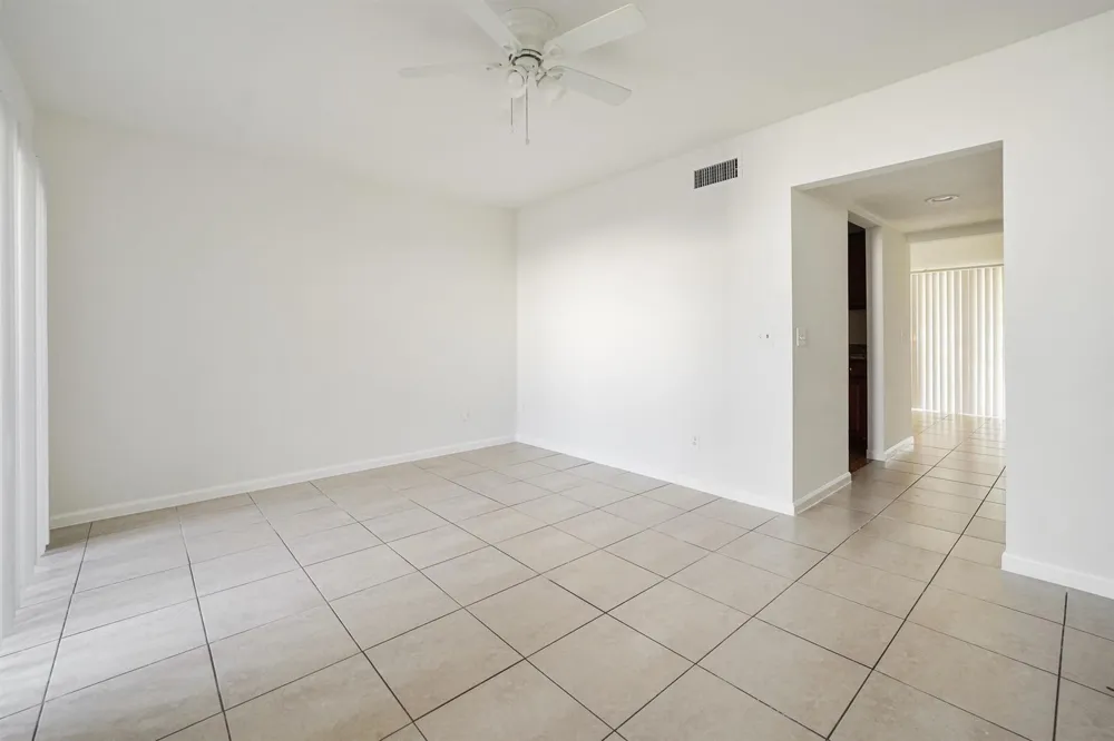 5070 Elmhurst Road #F West Palm Beach, FL 33417
